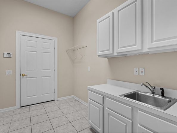 83 Robindale Circle, Conroe TX 77384