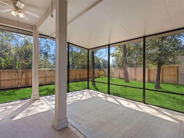 83 Robindale Circle, Conroe TX 77384