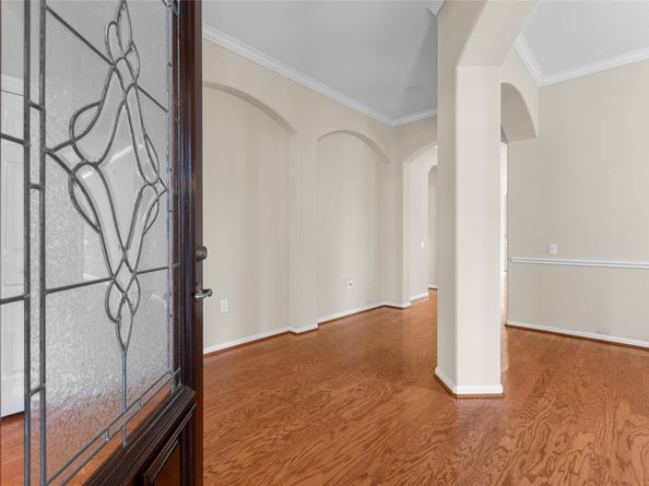 83 Robindale Circle, Conroe TX 77384