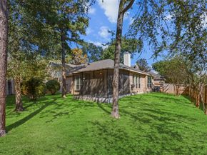 83 Robindale Circle, Conroe TX 77384