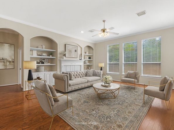 83 Robindale Circle, Conroe TX 77384