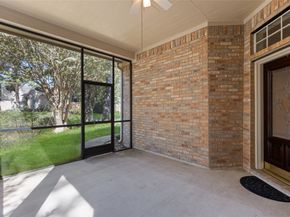 83 Robindale Circle, Conroe TX 77384