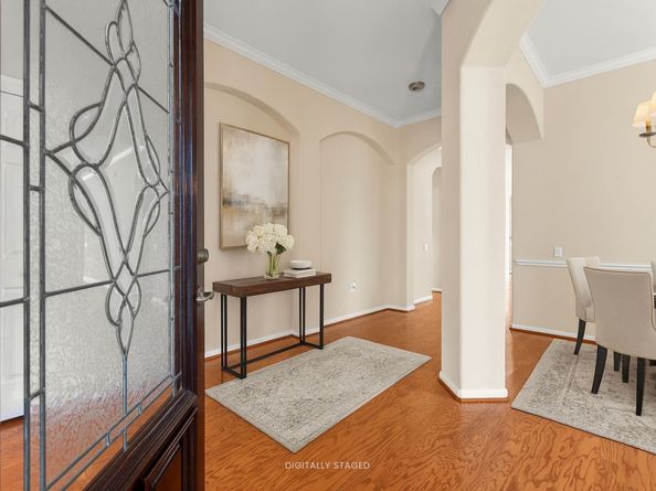 83 Robindale Circle, Conroe TX 77384