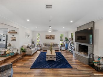 1815 Cobblestone Court