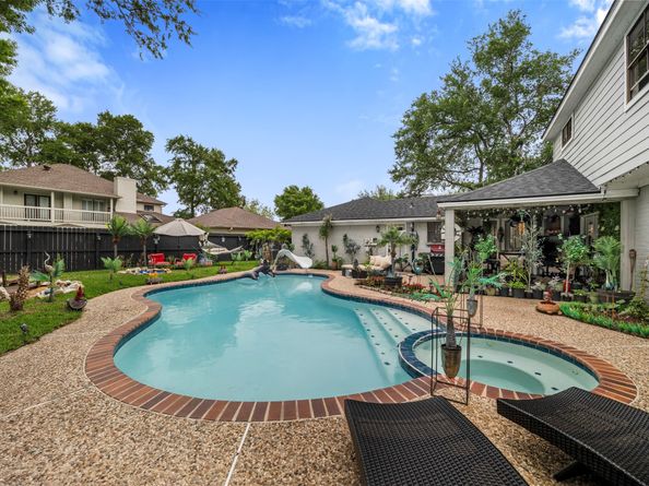 1815 Cobblestone Court, Richmond TX 77406
