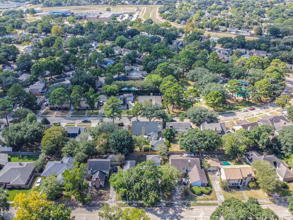 15339 Glenwood Park Drive, Houston TX 77095