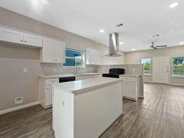 4510 Mayflower Street A/B, Houston TX 77051