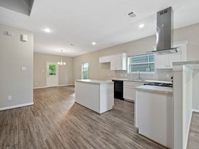 4510 Mayflower Street A/B, Houston TX 77051