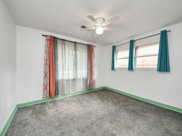 5758 Heron Drive, Houston TX 77033