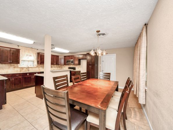 5758 Heron Drive, Houston TX 77033