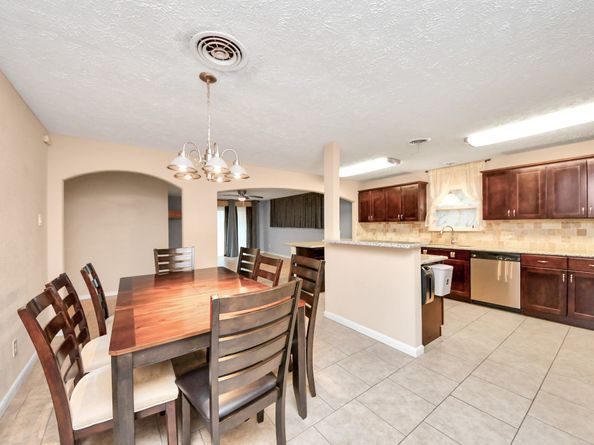 5758 Heron Drive, Houston TX 77033