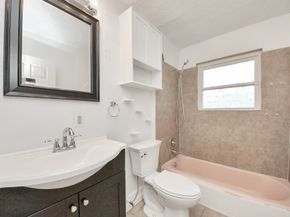 5758 Heron Drive, Houston TX 77033