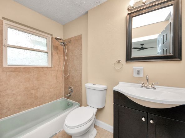 5758 Heron Drive, Houston TX 77033