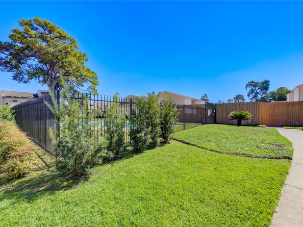 6401 Deihl Road 505, Houston TX 77092