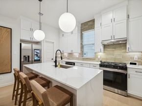 811 Thornton Road B, Houston TX 77018