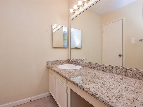10555 Turtlewood Court 405, Houston TX 77072