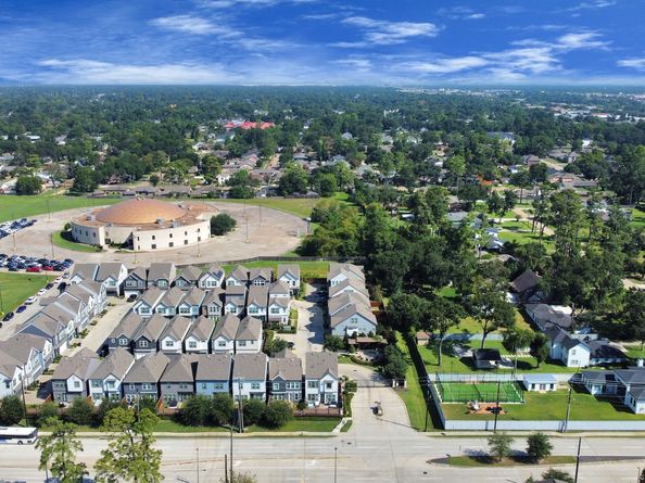 949 Lilly Flower Lane, Houston TX 77091