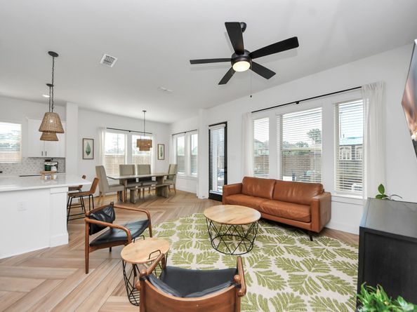 949 Lilly Flower Lane, Houston TX 77091