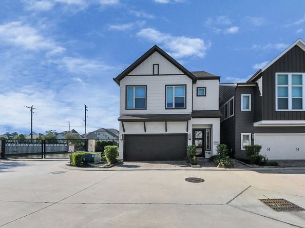 949 Lilly Flower Lane, Houston TX 77091