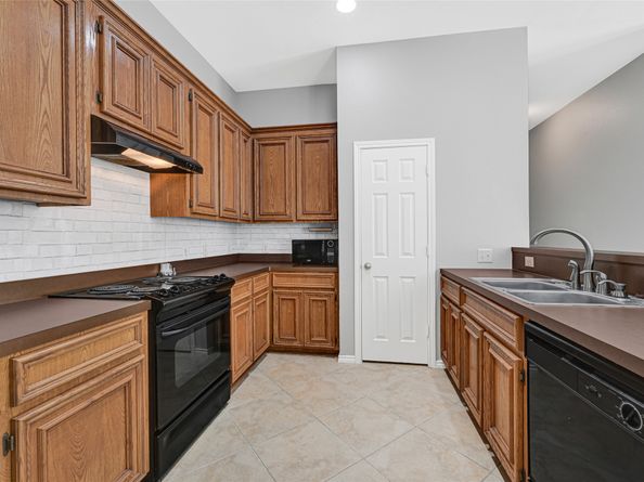 12934 Palm Leaf Court, Houston TX 77044