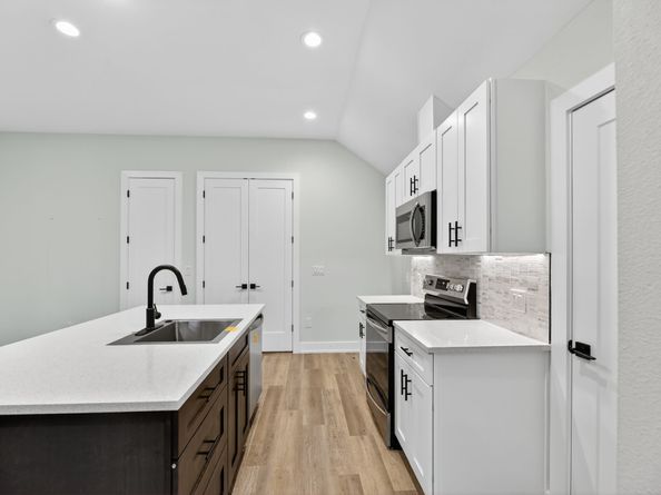 6107 Palm Circle, Austin TX 78741