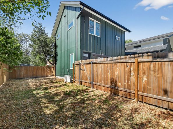 6107 Palm Circle, Austin TX 78741