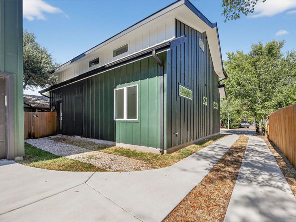 6107 Palm Circle, Austin TX 78741