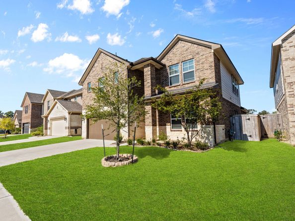 21450 Petherton Drive, Tomball TX 77375