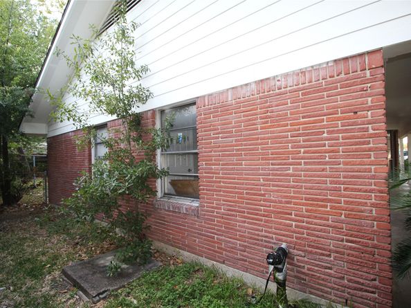 7946 Glenlea Street, Houston TX 77061