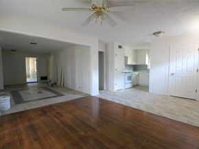 7946 Glenlea Street, Houston TX 77061