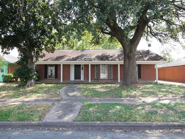 7946 Glenlea Street, Houston TX 77061