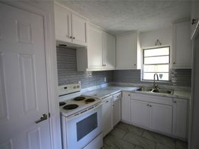 7946 Glenlea Street, Houston TX 77061