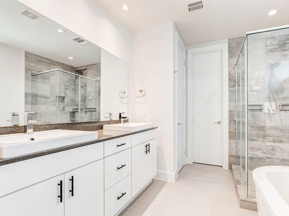 5502 Paraiso Place, Houston TX 77091