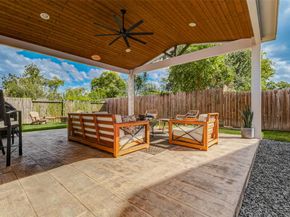 5502 Paraiso Place, Houston TX 77091