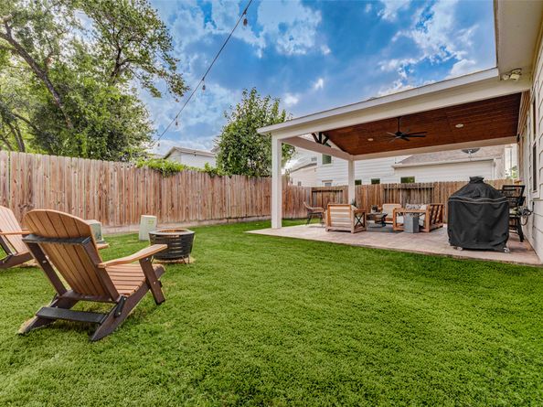 5502 Paraiso Place, Houston TX 77091