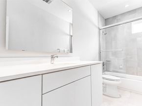 5502 Paraiso Place, Houston TX 77091