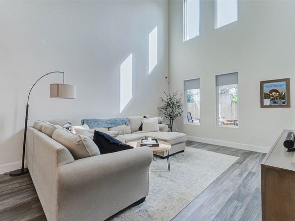 5502 Paraiso Place, Houston TX 77091