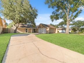 15824 Boulder Oaks Drive, Houston TX 77084