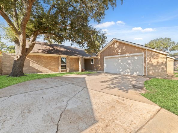 15824 Boulder Oaks Drive, Houston TX 77084