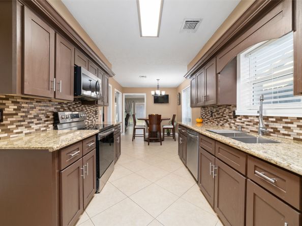 15824 Boulder Oaks Drive, Houston TX 77084