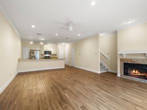 660 Wilcrest Drive 660, Houston TX 77042