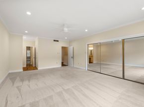660 Wilcrest Drive 660, Houston TX 77042