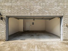 660 Wilcrest Drive 660, Houston TX 77042