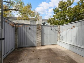 660 Wilcrest Drive 660, Houston TX 77042