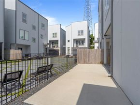 8409 Hempstead Road H, Houston TX 77008