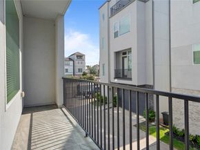8409 Hempstead Road H, Houston TX 77008