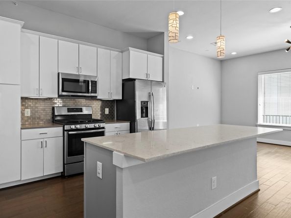 8409 Hempstead Road H, Houston TX 77008