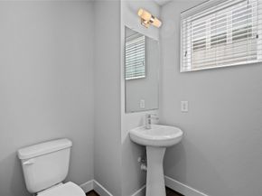 8409 Hempstead Road H, Houston TX 77008