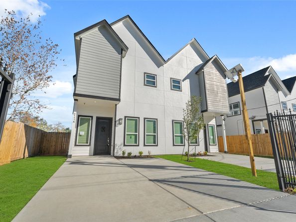 8445 Jutland Road, Houston TX 77033