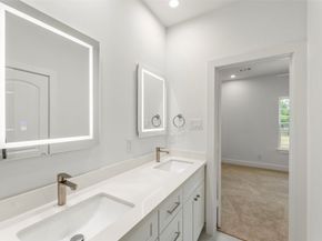 1479 Ferguson Way, Houston TX 77088